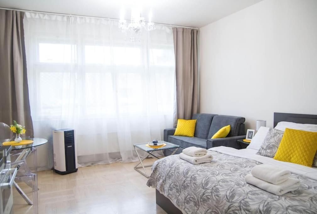 New Exclusive With Ac Nearby Metro Apartamento
