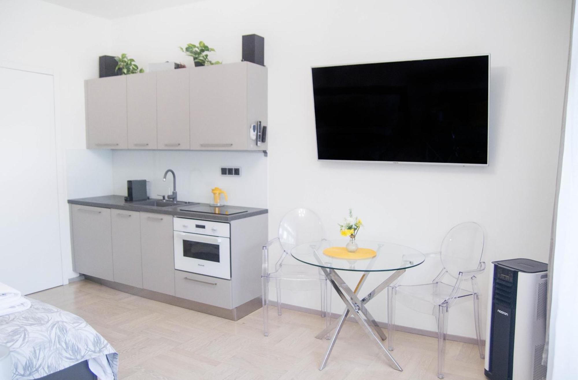 New Exclusive With Ac Nearby Metro Apartmán Praha