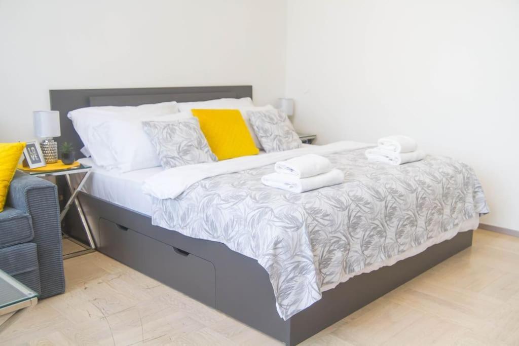Apartmán New Exclusive With Ac Nearby Metro Praha