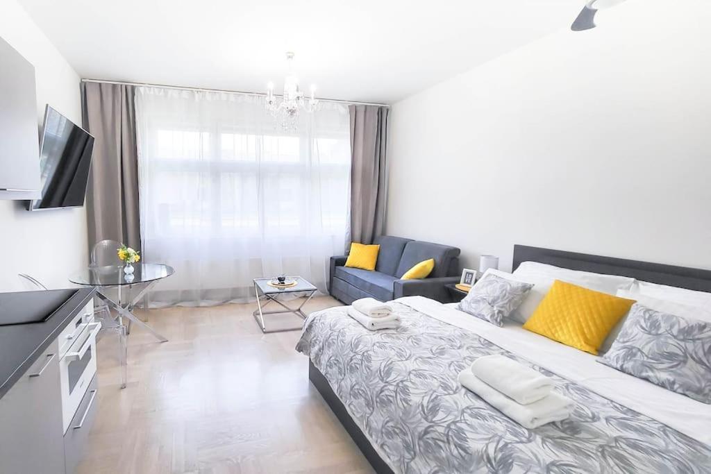 Apartmán New Exclusive With Ac Nearby Metro Praha